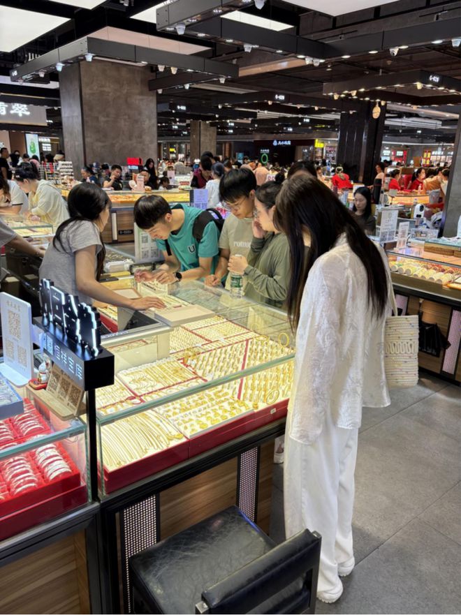 节主题黄金饰品热卖瓦力游戏试玩母亲(图4)