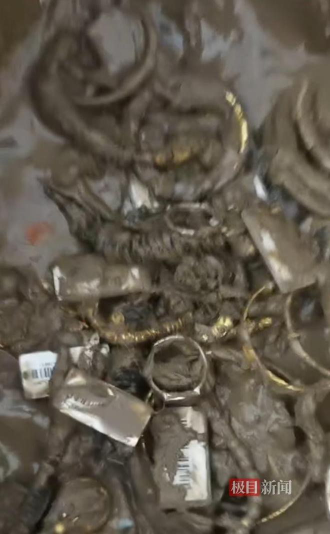 保”：因大意未提前转移财物警方：正在侦查结果将公布瓦力游戏损失千万的金店店内监控首次曝光店主否认“骗(图5)