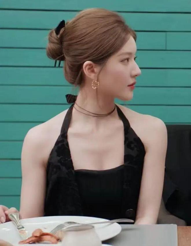 亮的翻身仗过亿的翡翠才是真耀眼！瓦力棋牌《许我耀眼》是赵露思漂(图24)