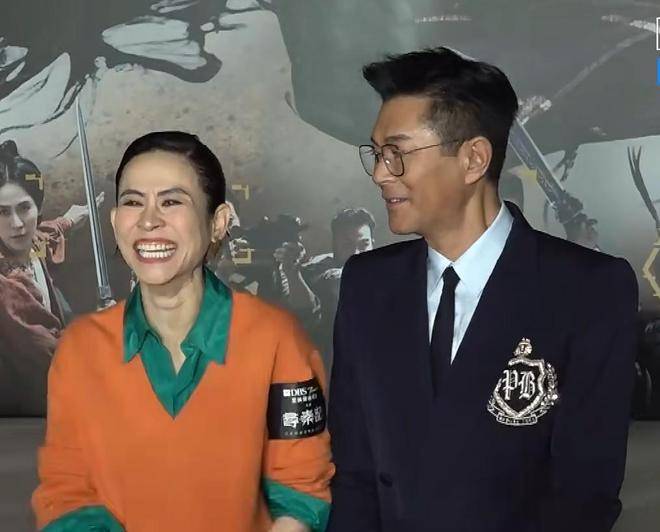 装傻被吐槽宣萱脸部凹凸不平嘴巴大瓦力棋牌游戏香港红毯太尴尬白百何(图2)