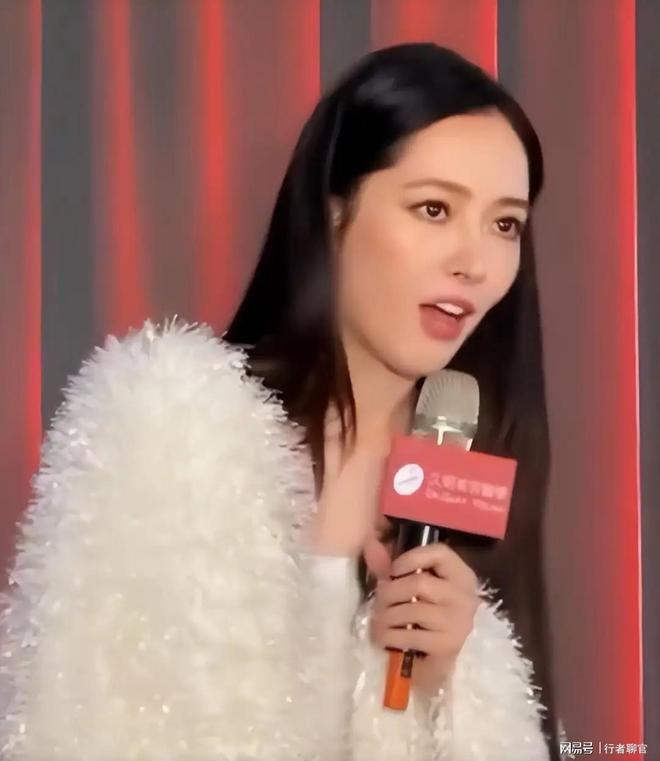 钱向佐带娃有时异地但豪门日子藏不住了瓦力棋牌游戏郭碧婷手撕谣言：婆婆给(图2)